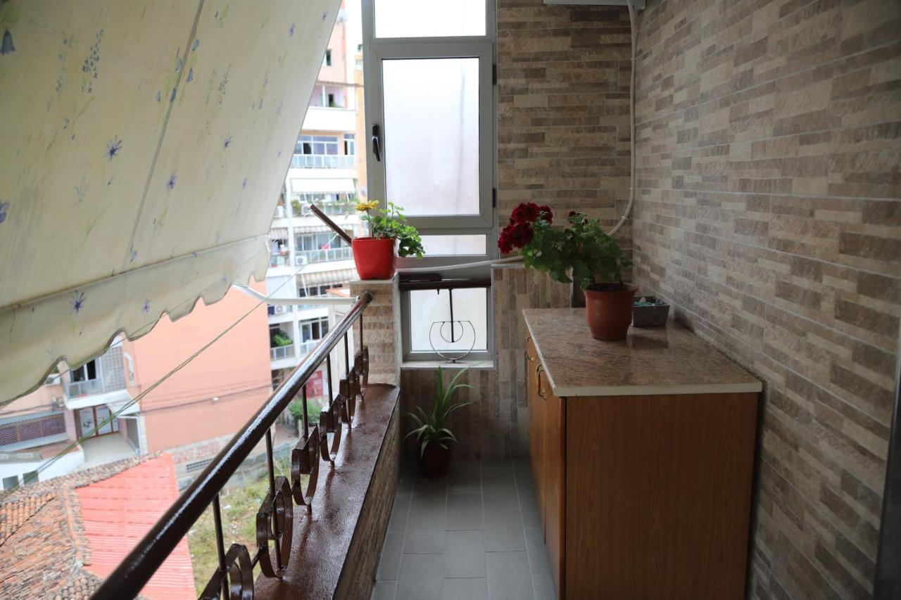 "Tata'S New Home!" 地拉那 外观 照片